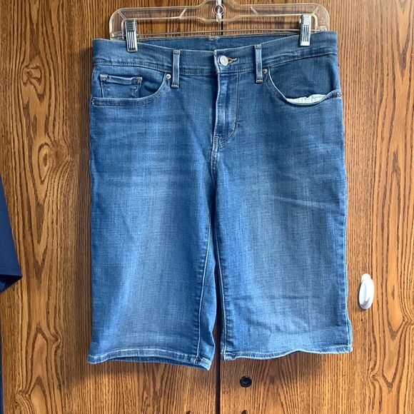 Levi Denim Shorts Sz 29 - Picture 1 of 10